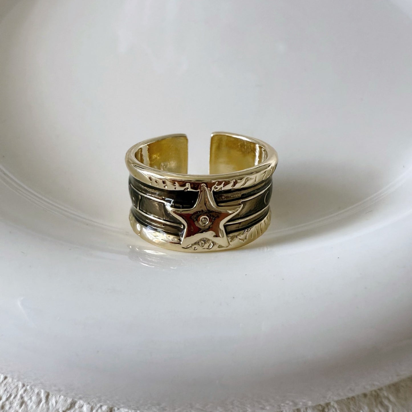 Retro Distressed XINGX Drop Oil Ring Light Luxury Exquisite Ins Style