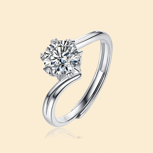 Fashion Temperament S925 Silver Platinum-plated Inlaid Moissanite Ring